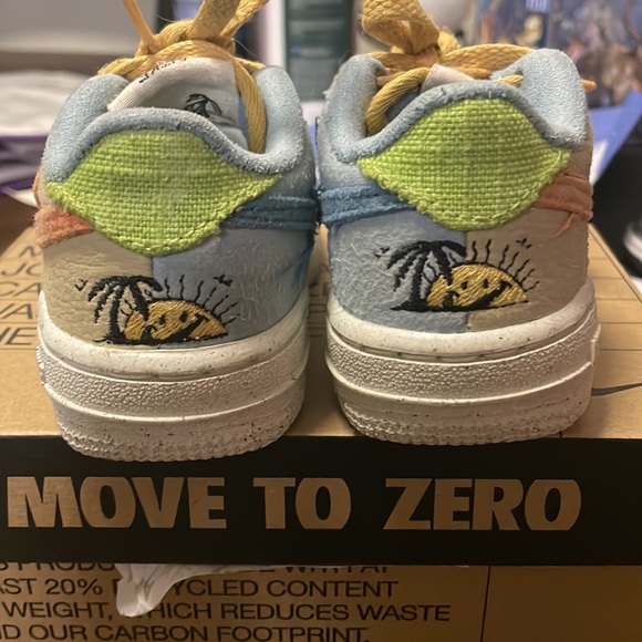 Nike Sneakers - Picture 3 of 4